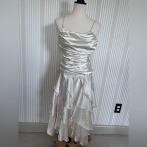 New Leaf By Samir Vintage Women's Tiered Ruffled Dress Side Zip Small RARE